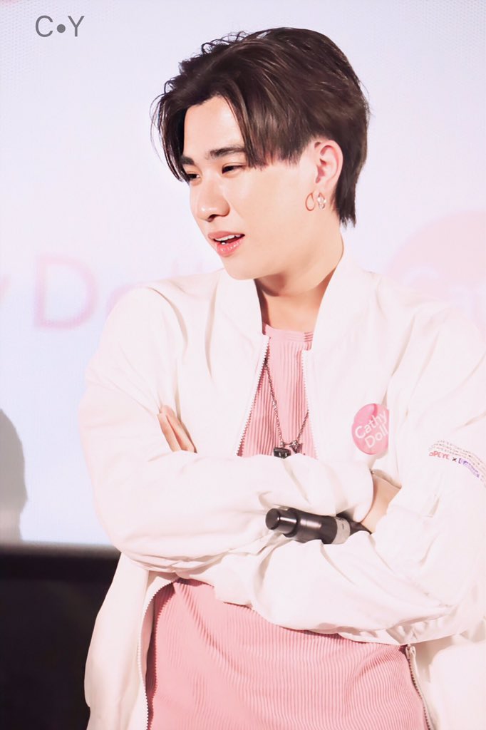 happiness2333's tweet photo. 20200201

收集温柔

@perthppe 

#KDPPE 
#PerthTanapon https://t.co/zrinOVCgLW