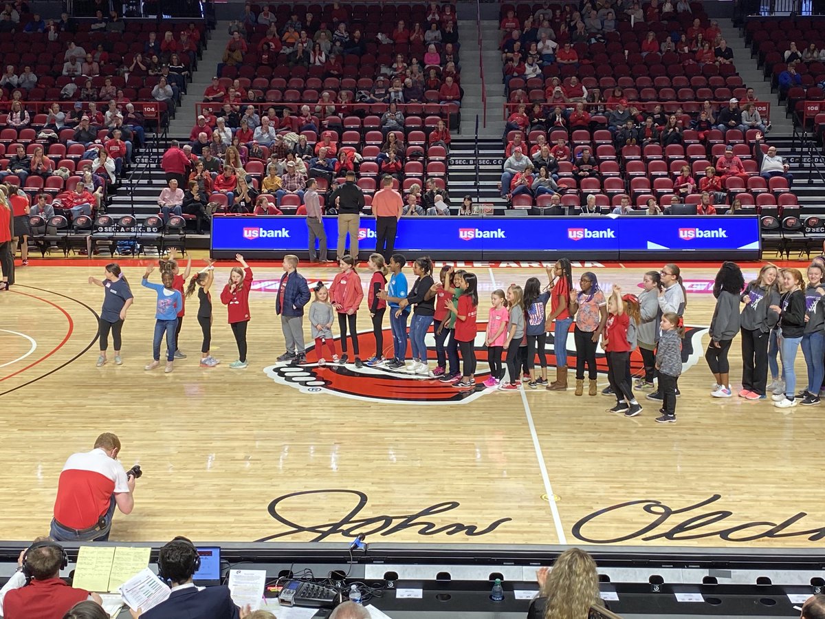 BriarwoodES's tweet image. Our Briarwood ITribe ladies LOVED being recognized at the WKU Lady Topper game today! #BEfun #BErecognized