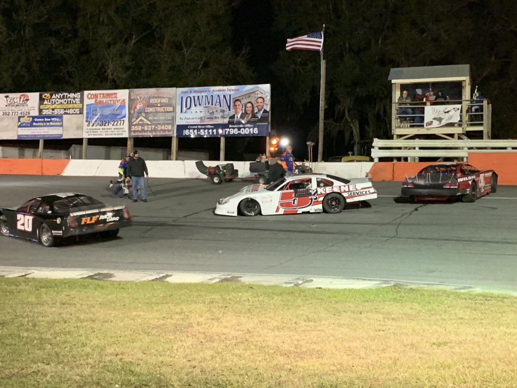 RacingAmerica's tweet photo. #CitrusSLM: Jared Irvan, Richie Smith and Daniel Keene JR collide on Lap 52 of 75 @CitrusSpeedway.
📺: https://t.co/uap6XGE7IB https://t.co/mFbdym7Bha