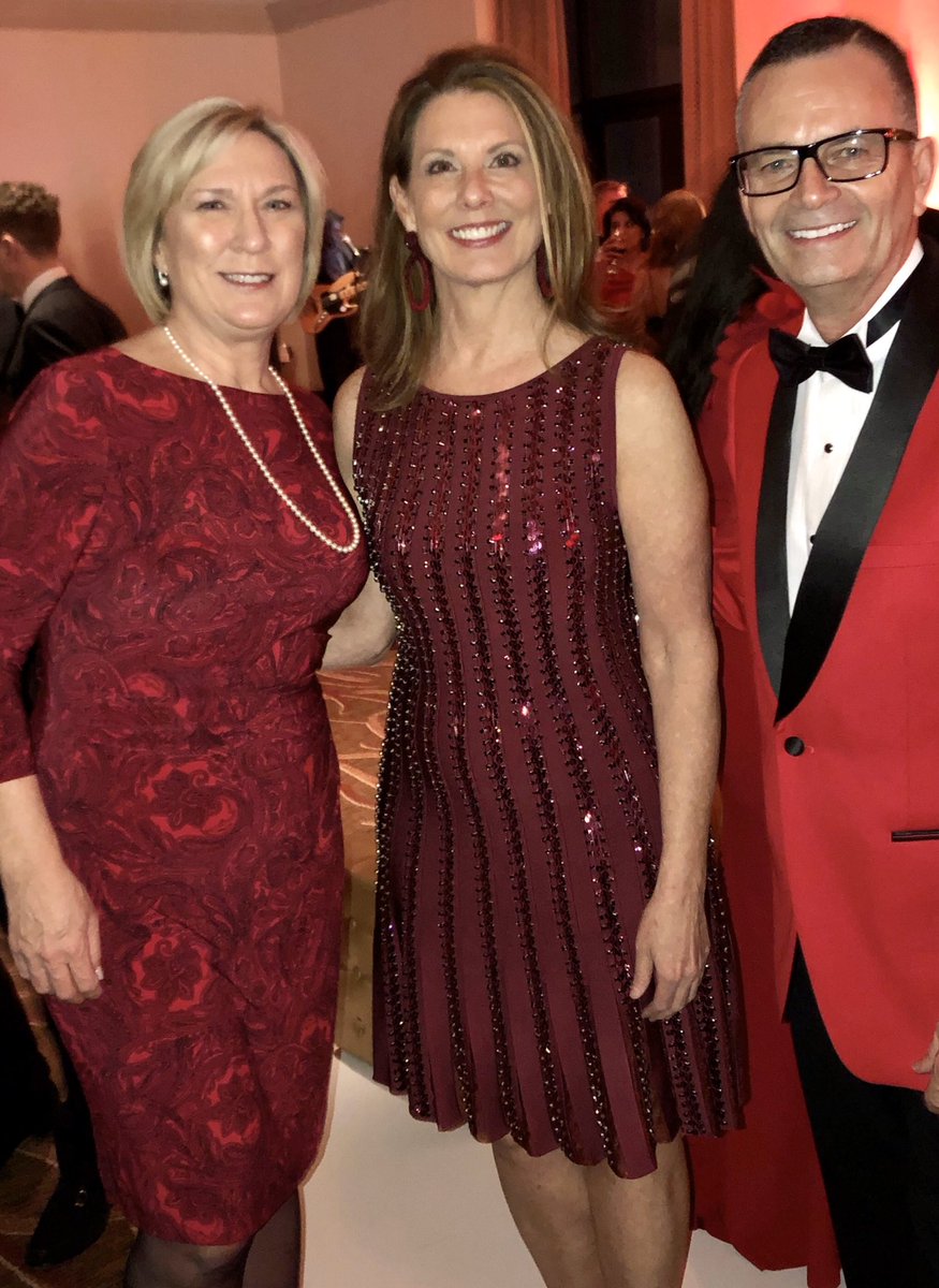 katie314fischer's tweet photo. Enjoying the night with the @BankofAmerica #STL team at #DoorwaysRED. Proud to support @doorways and appreciate the great work they do for people living with HIV/AIDS in the #STL region. https://t.co/pnABwG9BrI