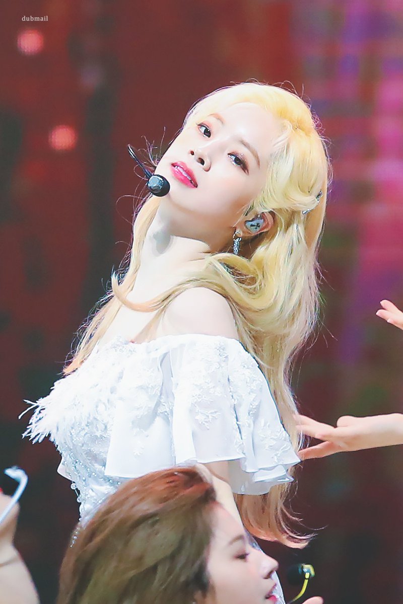 dubmail_com's tweet photo. 200130 #서울가요대상 
#다현 #DAHYUN #ダヒョン 
#트와이스 #TWICE https://t.co/AtWaCUMhiq