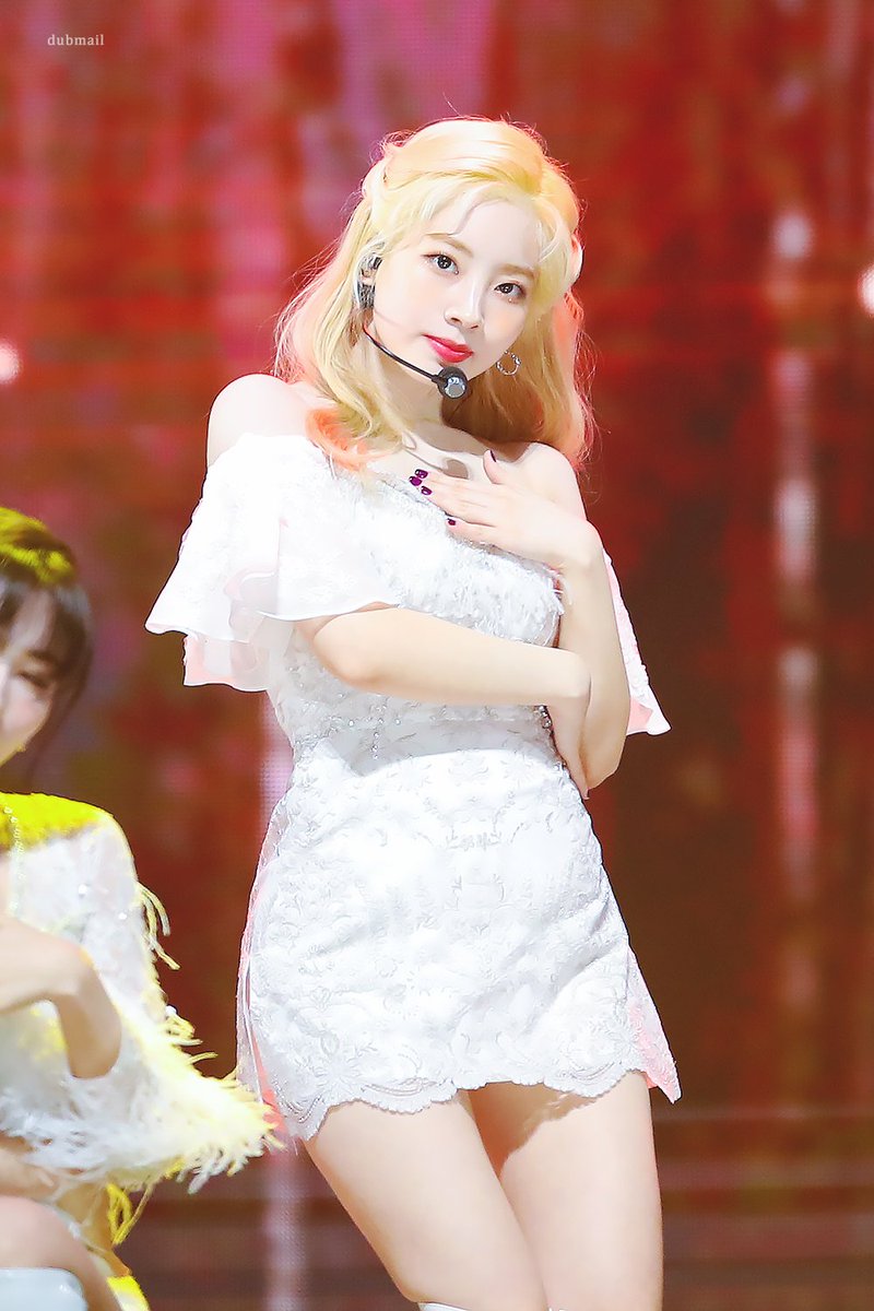dubmail_com's tweet photo. 200130 #서울가요대상 
#다현 #DAHYUN #ダヒョン 
#트와이스 #TWICE https://t.co/7SHQiGltrU