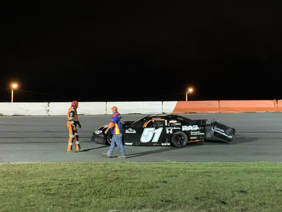RacingAmerica's tweet photo. #CitrusSLM: @michaelatwell1 and @Nick_Neri_17 are black flagged on Lap 52 of 75 laps for aggressive driving @CitrusSpeedway.
📺: https://t.co/uap6XGE7IB https://t.co/RcZeOU9kAL