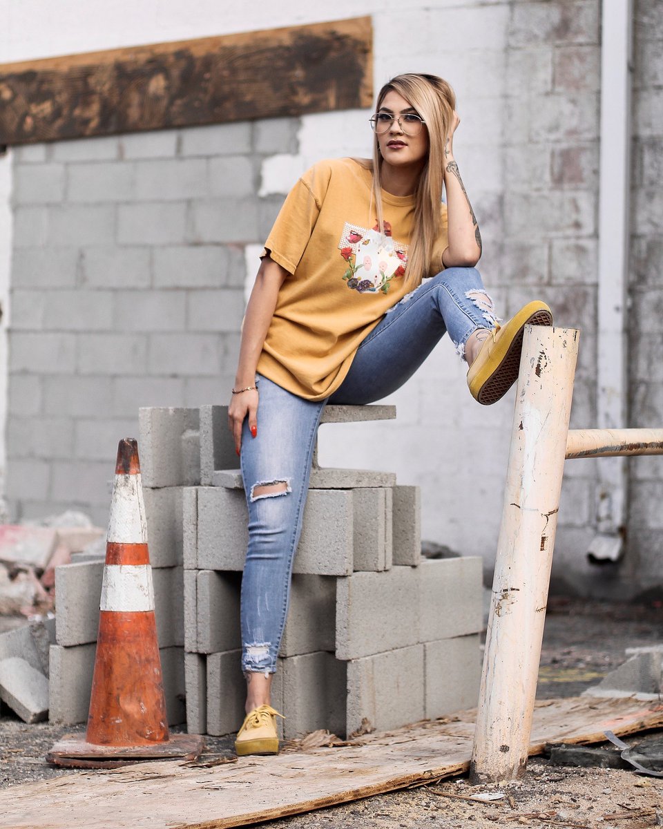 iamstillmovin's tweet image. @DistortedThink “Abstract” Tee In 
Mustard Available Now In-Store + iamstillmovin.com #DistortedThinking #StillMovin