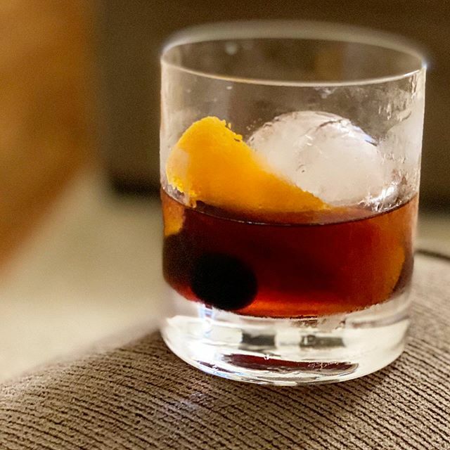 Old Fashioned Saturday. 🥃 Bulleit Bourbon
🍊 Orange peel
🍋 Lemon peel
🍒 Luxardo Cherries +juice
🧊 Big Ice cube
🧂 Angostura + Orange Bitters 
#bulleitbourbon #oldfashioned #craftcocktails #classicdrinks #signaturecocktails #bourbon #luxardocherries… ift.tt/36MEkxS