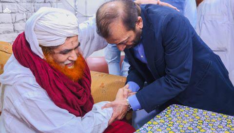 FarooqSattarMQM's tweet photo. عالمی مرکز فیضان مدینہ میں امیر  اہلسنت بانی دعوت اسلامی  حضرت علامہ مولانا ابو بلال محمد الیاس عطار قادری رضوی سے انکی چھوٹی بہن کے سوئم کے موقع پر تعزیت کی
@IlyasQadriZiaee
@Dawat_e_Islami @FaizaneMadina https://t.co/DbN9TftLGb