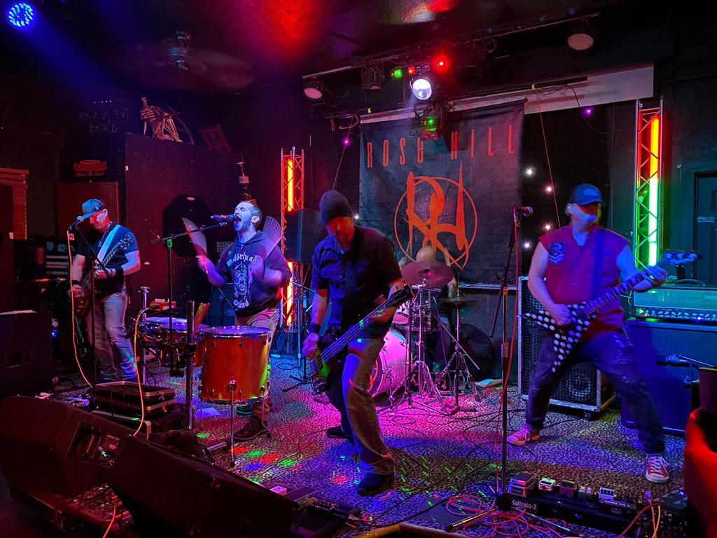 rosehilltheband's tweet photo. Great show last night. Rosehill had a great time playing at Toots Tavern, for Lammori Productions! Points North band and firebird were amazing! #gignight #rockbands #crocketteca #california #mustcheckout https://t.co/RzsEzYhvOQ