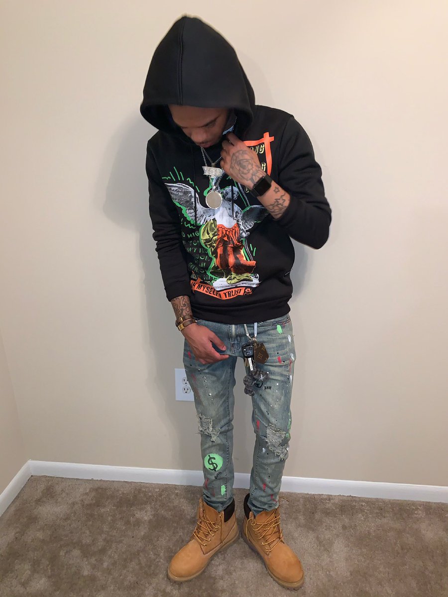 _tdrlorrobert's tweet photo. Make Me Put Them Bands on ya Mans Im Just Sayin 🧠🤷🏽♂️✔️🐍 ALRIGHT.. #ProjectRebel 2/17/20 🎸 https://t.co/5fxi8xc4nu