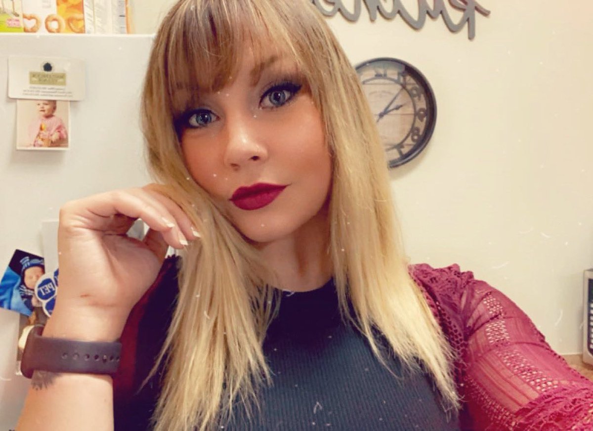 amberbabbbby's tweet photo. Guess who’s back https://t.co/lXeKVMCguA