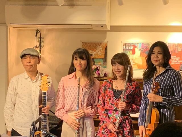 上野山英里