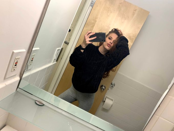Message me tonight while I'm on my Onlyfans tonight, I'm in the mood to have some fun and conversate<a href="/tag/newprofilepic"class="tags"><span>#newprofilepic</span></a>