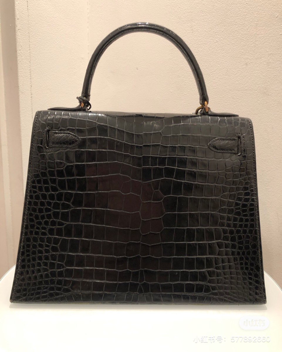 VINTAGEPARISFR's tweet photo. ✨Hello, Hermes Kelly 28 #crocodile 😊 Available 12000€ #hermesbag #weekenderbag #birkinbag #hermesvintage #vintageparis #fashionweek #paris #pursebop #boptalk #hermesworld #vintagehermes #hermescollector #vintageparis #hermeslover #kelly #kellybag #newyork #losangeles https://t.co/et3MiBoFAR