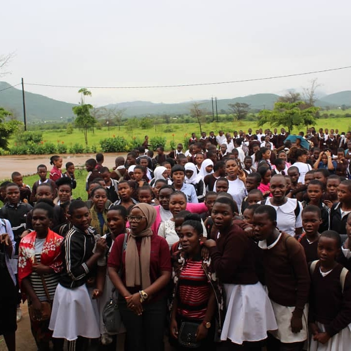 tapsatanzania's tweet photo. Menstruation period is one of the factors contributing to an increase in teenage girls' failure to participate fully in studies and school dropouts 

Here are members from @TAPSARUCO raising awareness to girls on how to handle the situation in a proper hygienic way. https://t.co/AQ1zBqs8PS