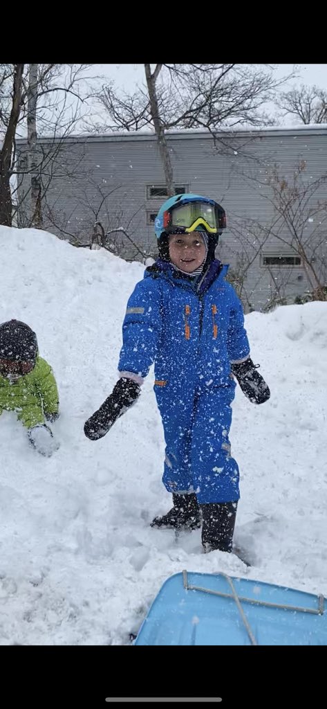 JessKlessens's tweet photo. Things are looking a little different this year in the #teaching #world. The start looked a little like this 🤩. Surrounded by beautiful people, traveling the world and teaching kids to ski and snowboard - living my absolute dream 🏂⛷☃️ https://t.co/rzNGnSIRzX