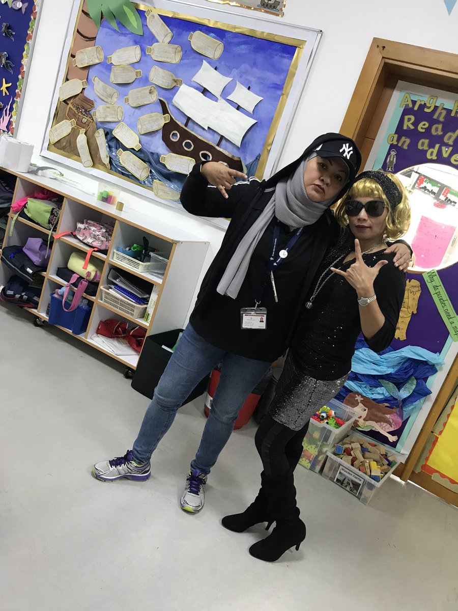 DBS_FS2's tweet image. When I say FS you say TWO, FS TWO, FS TWO 🤩🎶 #squadgoals #FS2crew #superstars #Lit #literacyweek #dbs #teachers #literacy #beginsatdbs @DBS_PrimEnglish @DubaiBritishSch @MrMCGrammar
