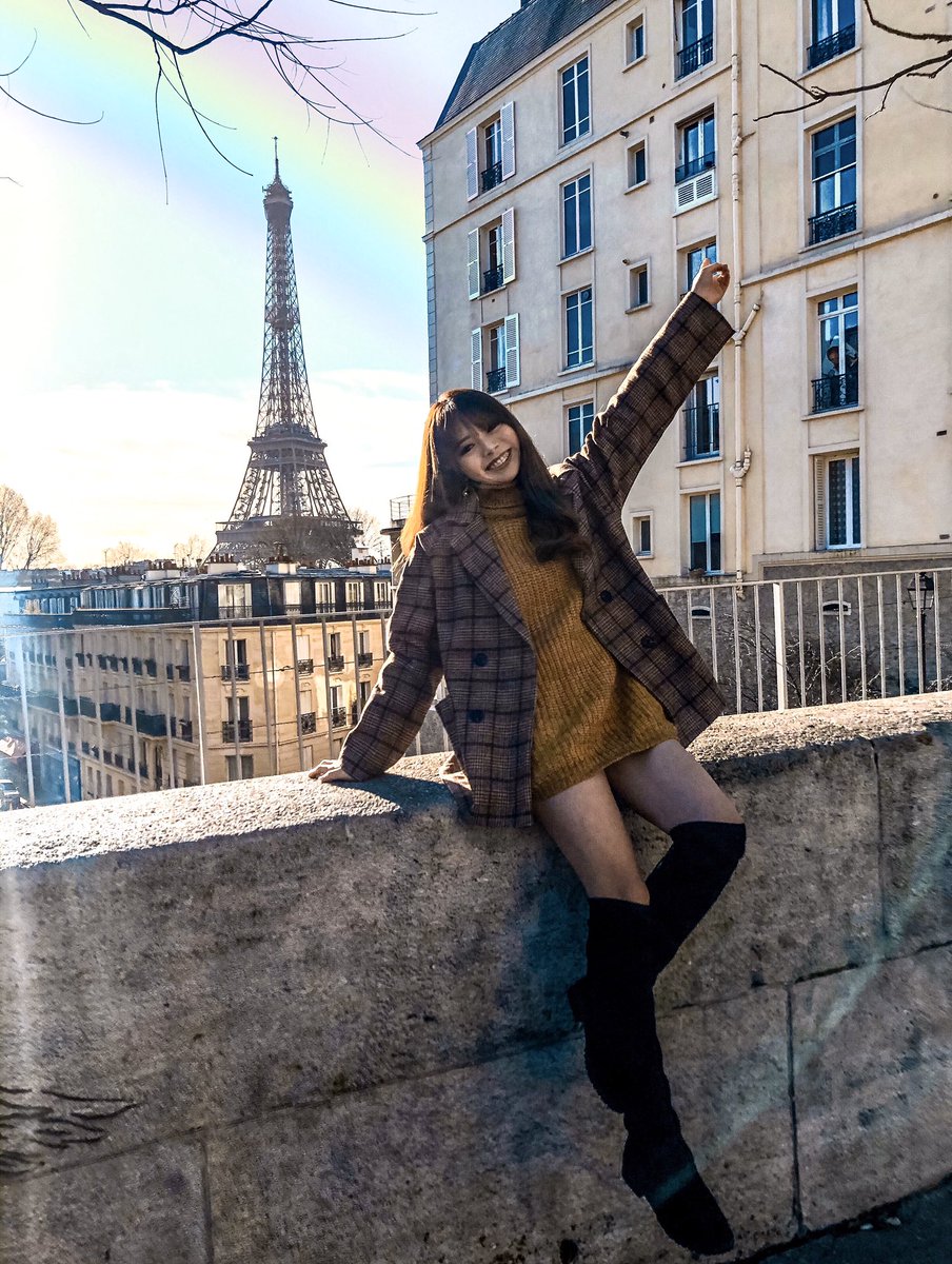 Gillianyoong's tweet photo. Started 2020 with my first trip to Paris!!! 🖤 Bonjour, we meet again! 😍 https://t.co/iZBPNFUcGl