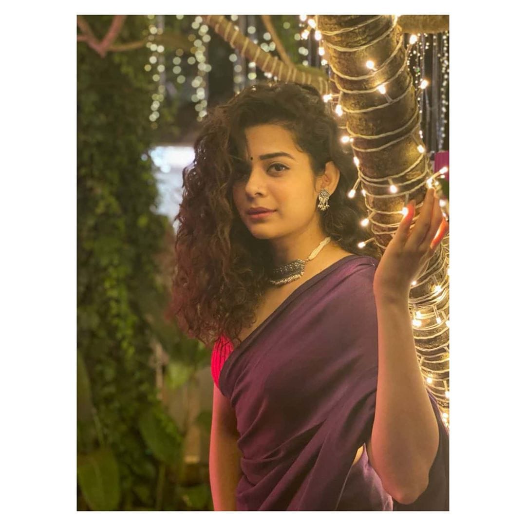 fillamwala's tweet photo. #mithilapalkar ❤
.
.
#mithilapalkafc #mithilapalkadebut #mithilapalkafever #mithilapalkahot #mithilapalkafan #marathi #marathimulagi #marathibana #marathipost #marathistatus #queenmarathi #marathicelebrity #marathicelebs #fillamwala https://t.co/32PQGjKbG3