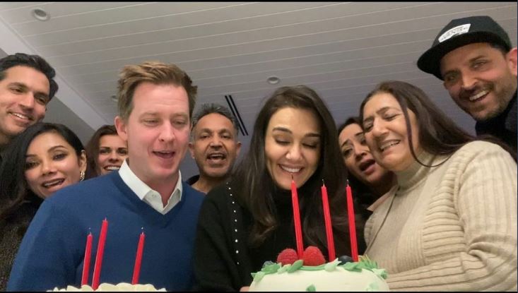 .<a href="/iHrithik/">Hrithik Roshan</a> joins <a href="/realpreityzinta/">Preity G Zinta</a>'s birthday celebrations in Los Angeles
