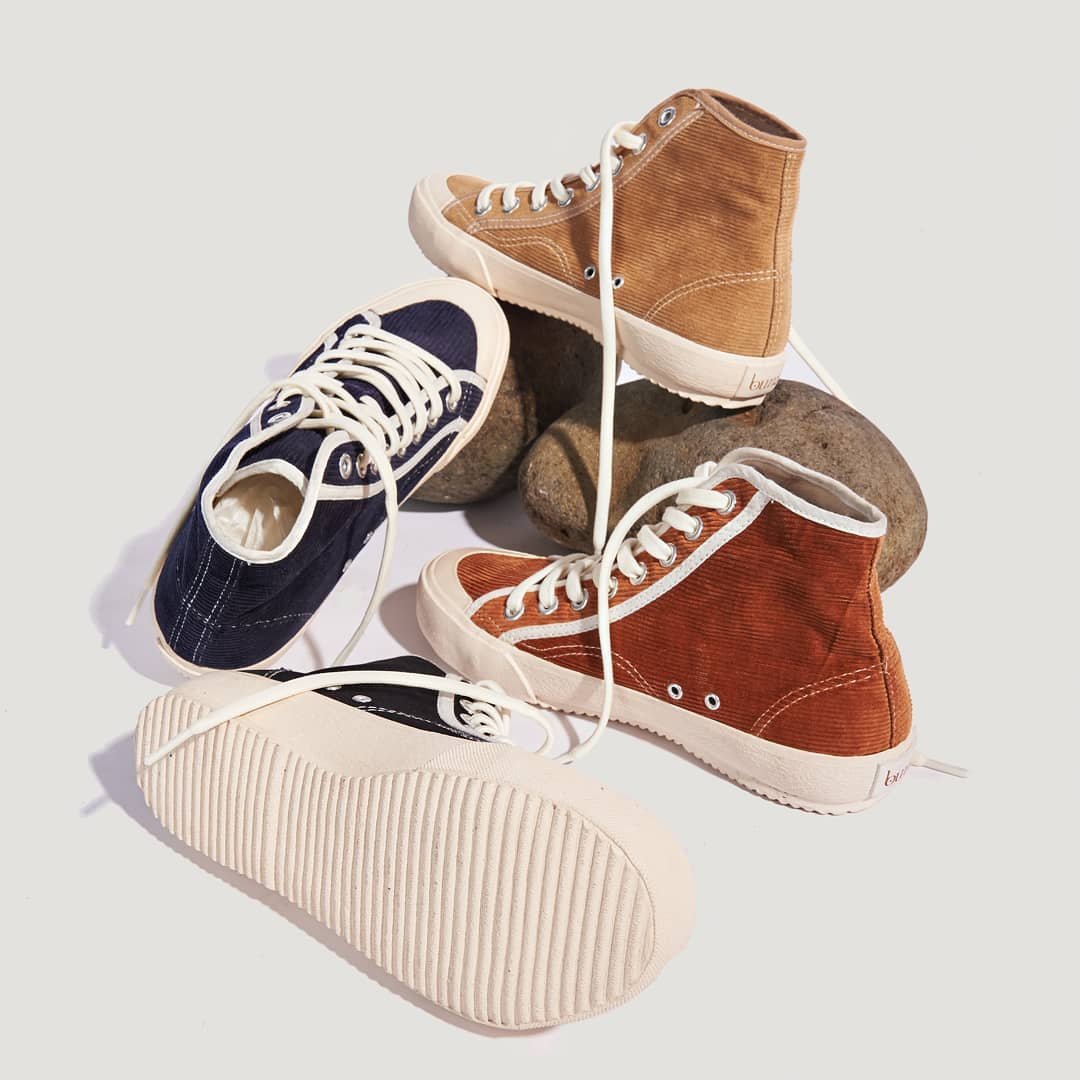 holakevv's tweet photo. THREAD ~
Sepatu lokal ga Compass doang,banyak kok brand lain yang ga kalah bagus.

Nih gue rekomendasiin beberapa brand sepatu lokal yang keren! https://t.co/3vmyp9j8I5