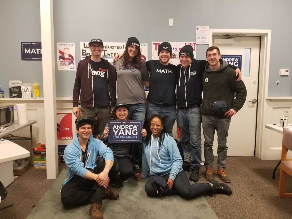 TeamYangNH's tweet photo. You know it’s the start to a great weekend when you have too many pictures for a single tweet of all on the ground here in New Hampshire! #NHforYang #YangGang (1/4) https://t.co/YdCVtNQ1zj