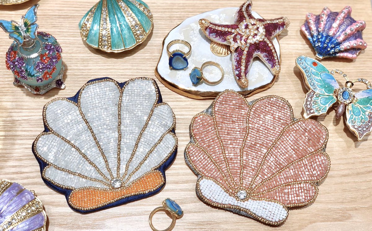 雑貨店wonder Trip 貝のビーズ刺繍ポーチほか 貝殻やヒトデの小物入れなど海モチーフの雑貨もいくつかお取り扱いしています T Co Wc5ee9hxt9 T Co Zwlqyegtmb Twitter