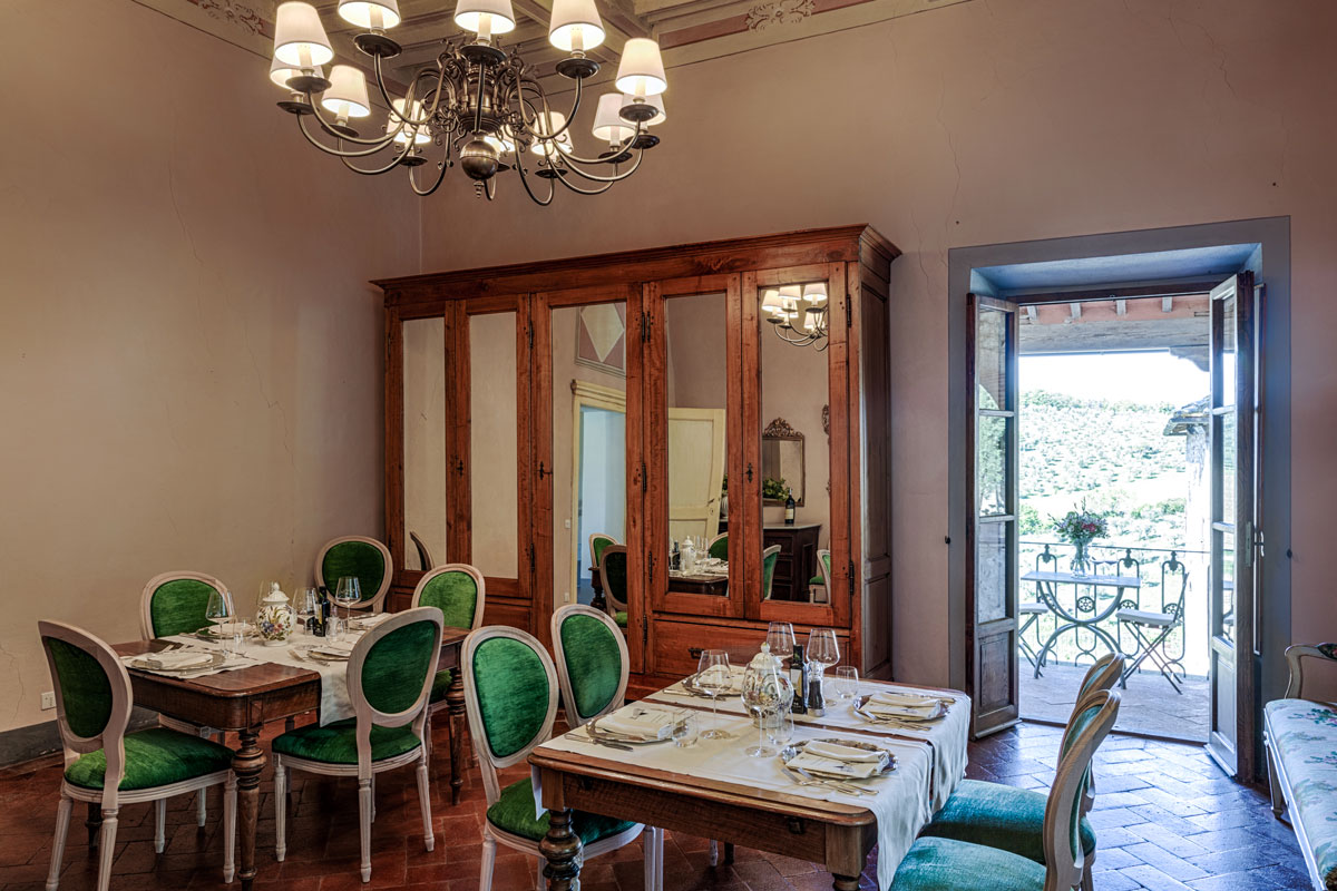 "Il Ristoro di Ama" riaprirà proprio per San Valentino ♥️
Il luogo perfetto per una cena speciale, accompagnata dai grandi vini del Castello di Ama.

Per prenotazioni  💌ilristoro@castellodiama.com
.
.
#castellodiama #chianticlassico