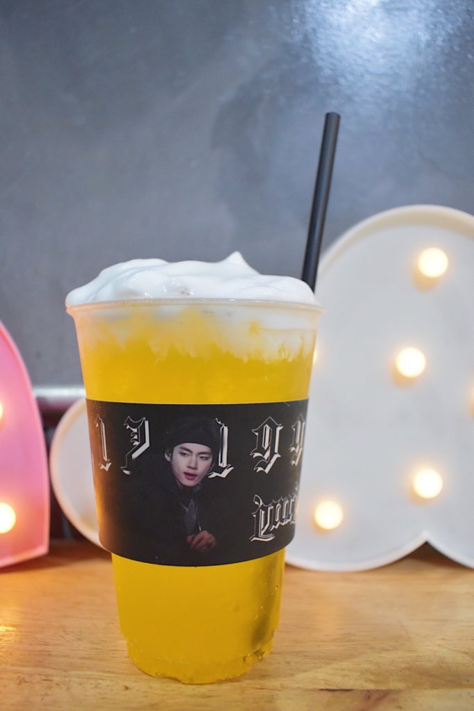 Fatbear7824's tweet photo. 📣 อัพเดตCup sleeveที่หมดแล้วนะคะ 🐻💕
- โปรเจควันเกิด #V #BTS #HappyVDay สีดำ 💜
- โปรเจควันเกิด #V #BTS #GoodBoyTaehyungDay 💜
- โปรเจควันเกิด #JIMIN #BTS #HappyBirthdayJimin #FALLINYOUPJM19 💜 https://t.co/sTGyPYfVBi
