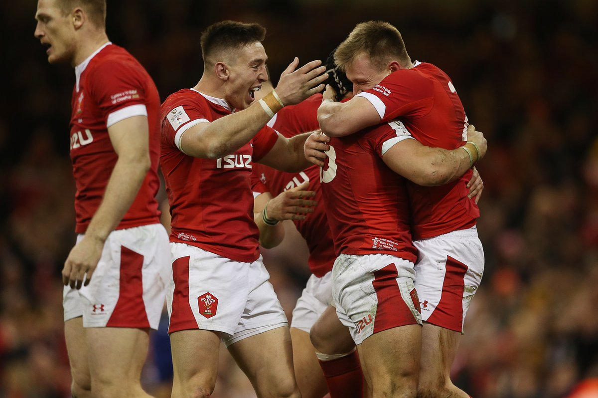 “The celebration was for my gran – she’s the reason I’m here.”

Nick Tompkins on making his try-scoring Wales debut 🏴󠁧󠁢󠁷󠁬󠁳󠁿 bit.ly/TompkinsDebut