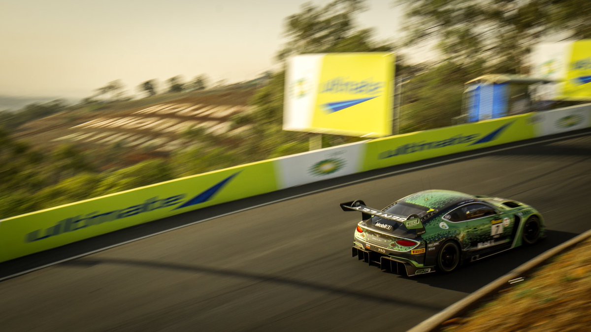 racrcraig's tweet photo. Congratulations @BentleyMotors @BentleyRacing @MSportLtd for conquering The Mountain! #B12hr https://t.co/Z0rWIoiDAA