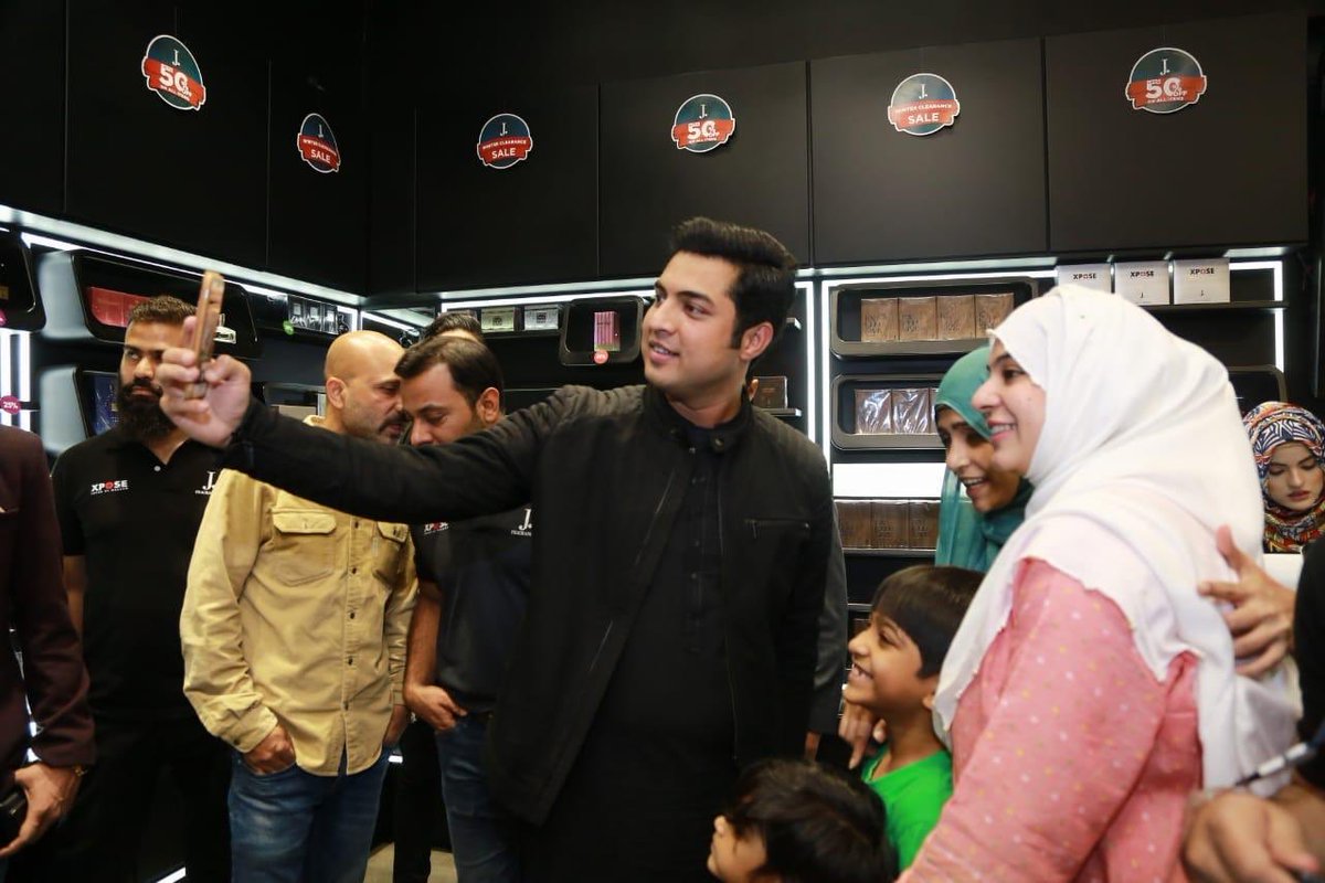 iqrarulhassan's tweet photo. A visit to #Xpose display as J. outlet at Lucky One Mall... the perfume is now available in stores and online https://t.co/joHTqVf6Qd
#XposeTheTruth #JDotFragrances https://t.co/WLqvDeeYIB