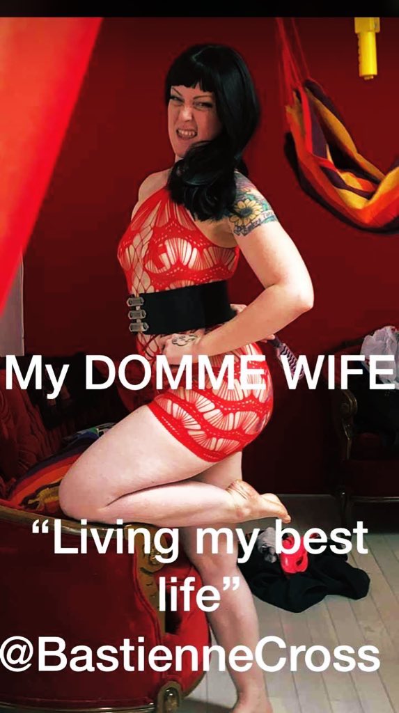 LethalLadyV's tweet photo. What an amazing/fantastic/phenomenal/energetic day!!!!!.......still in #DommeSpace can’t explain what and how my #wives have #blown my mind and that takes a lot to do lol @missjaynedoexo @ListScat @bossybastienne https://t.co/MN3X3tI92G