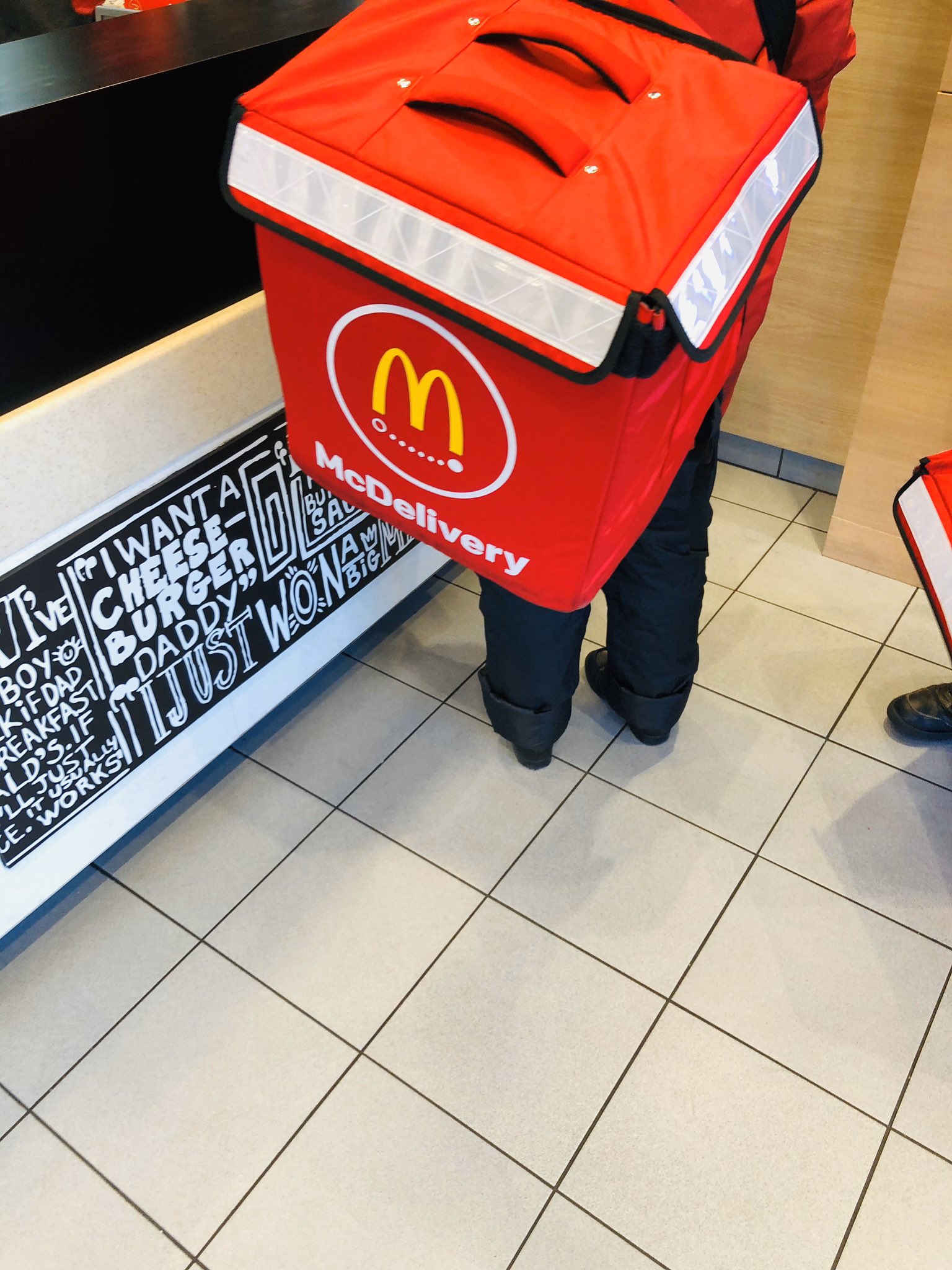 マクドナルド デリバリー 電話 マクドナルド デリバリー 電話