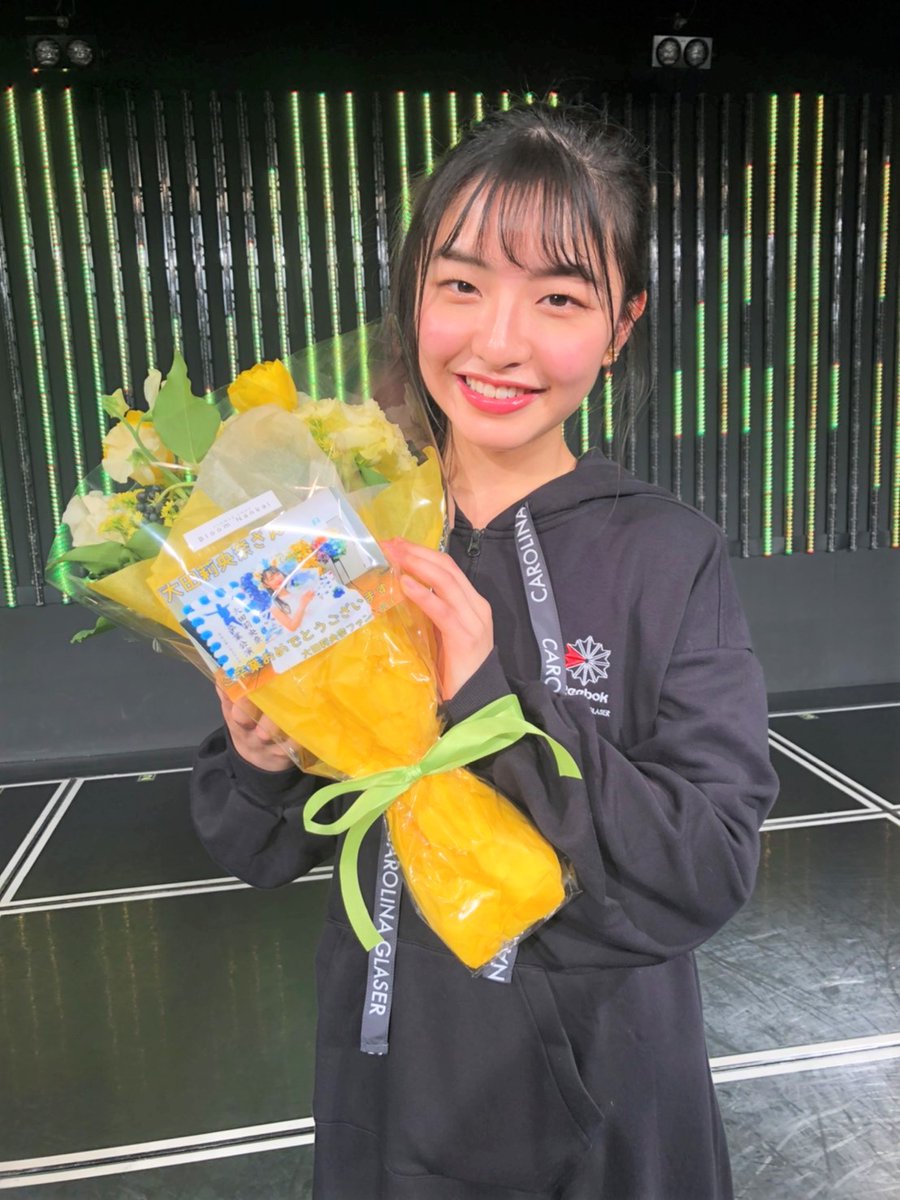 NMB48 大田莉央奈 生写真 グッズセット 約200点 EPwF7I5VUAElwML.jpg