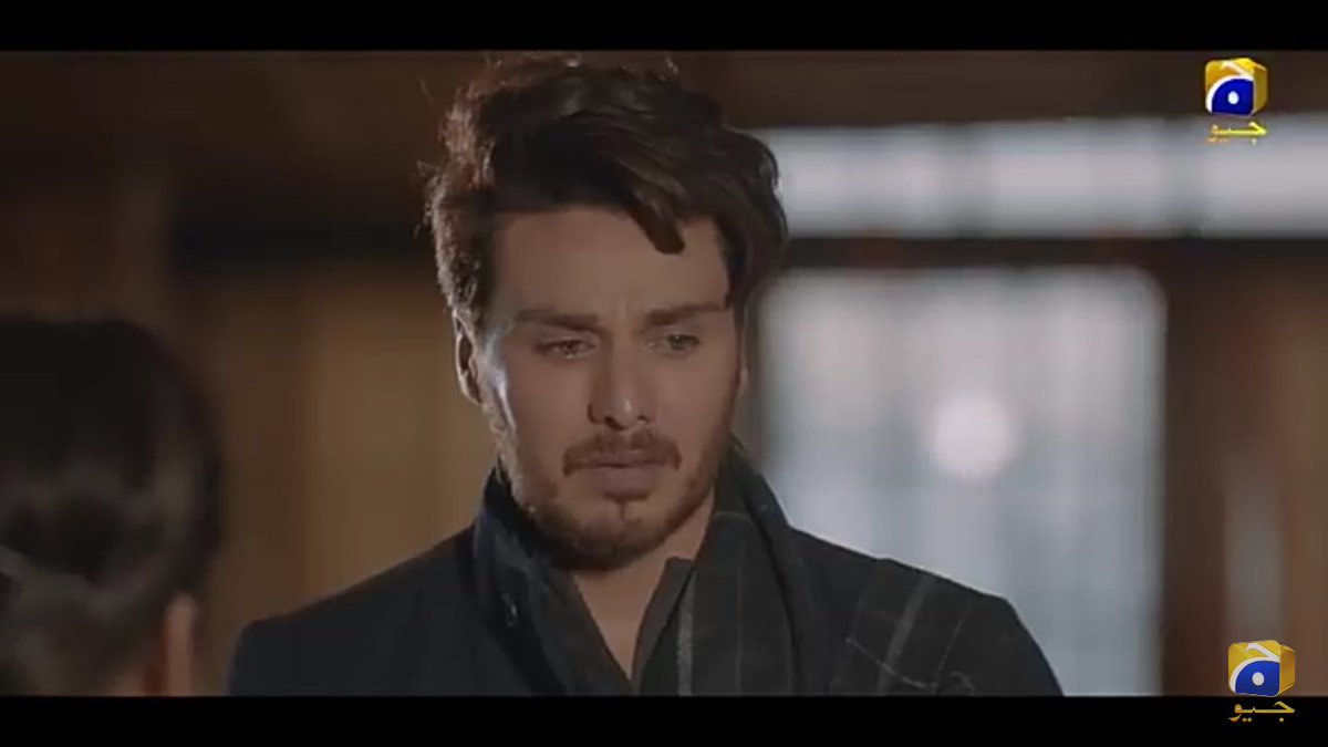 AsmaHanifyy's tweet photo. Phenomenal  performance by these two 👏👏👏👏 This scene and their act was literally stole the whole show ...#GooseBumps 
@Ahsankhanuk @KubraMKhan https://t.co/LcjEej1t3Y