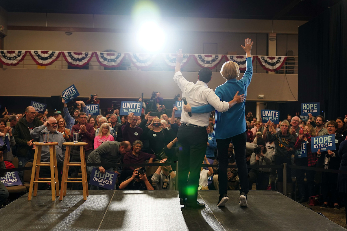 Julián Castro and Elizabeth Warren at the Davenport rally.