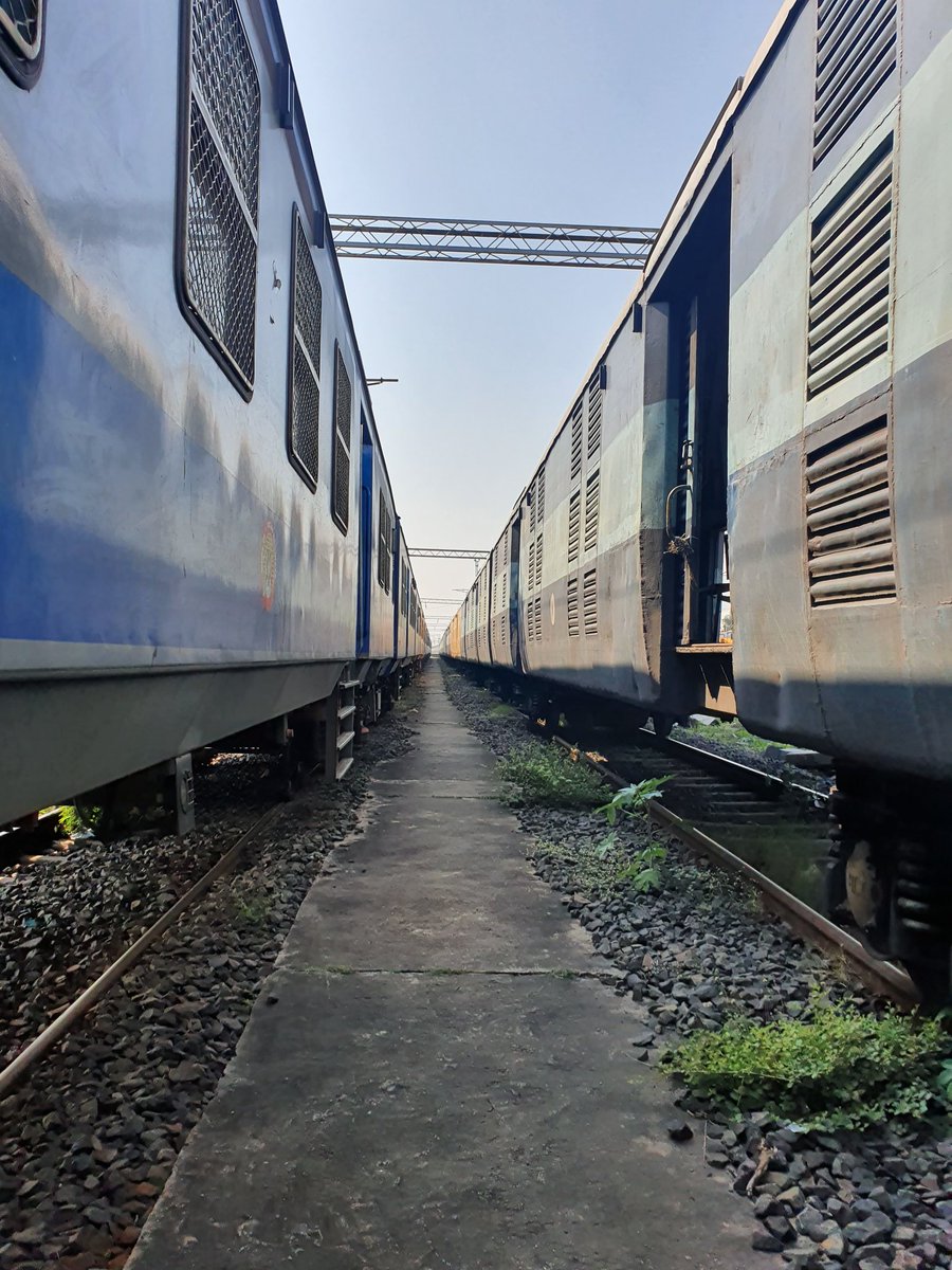 The_Welkin's tweet photo. #WorkPlaceTwitter 🛤🚃 https://t.co/ua5JenHVlF