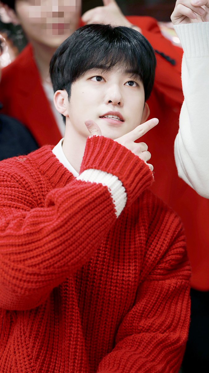 MAS_0302's tweet photo. #191228 #보이스퍼 #팬미팅 #미팬 #대광 #정대광 #PHOTO
(@real_VOISPER ❤️🐳)
또랑또랑 맑은 꿀대장님..👀❤️🐳👍
#VOISPER #DAEGWANG #FanMeeting #mini https://t.co/FdyQRJxOey