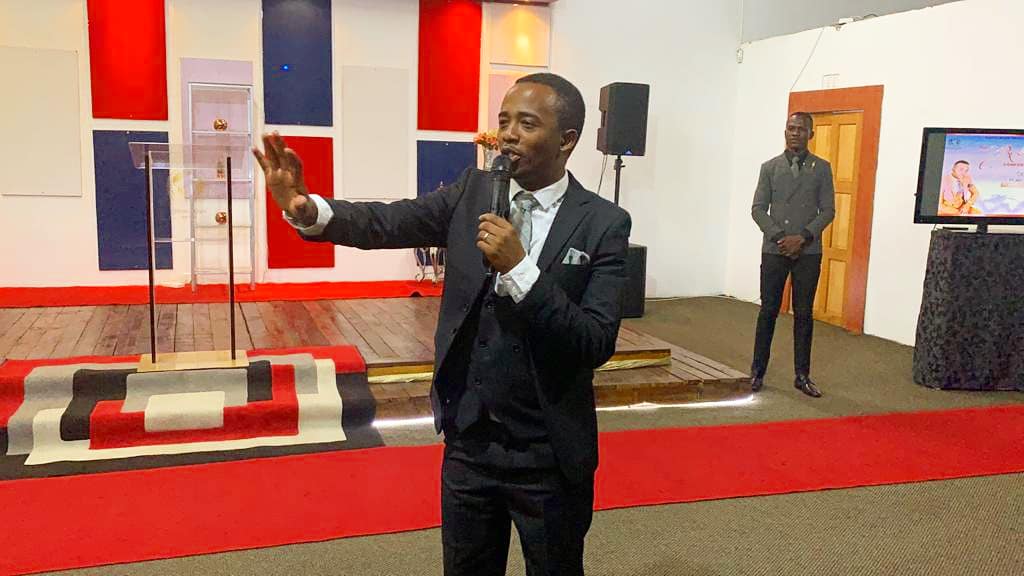 GGN_GLORIOUS's tweet photo. 🍃REST CONFERENCE 2020!🍃
[DAY 1 HIGHLIGHTS]
Rely on God about tomorrow;rely on Him for EVERYTHING!-#SOG
#RestConference2020 #YearOfPerfection https://t.co/uJMbqeIpKs
