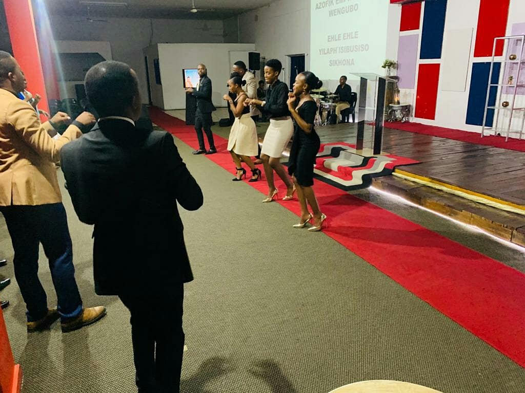GGN_GLORIOUS's tweet photo. 🍃REST CONFERENCE 2020!🍃
[DAY 1 HIGHLIGHTS]
Rely on God about tomorrow;rely on Him for EVERYTHING!-#SOG
#RestConference2020 #YearOfPerfection https://t.co/uJMbqeIpKs
