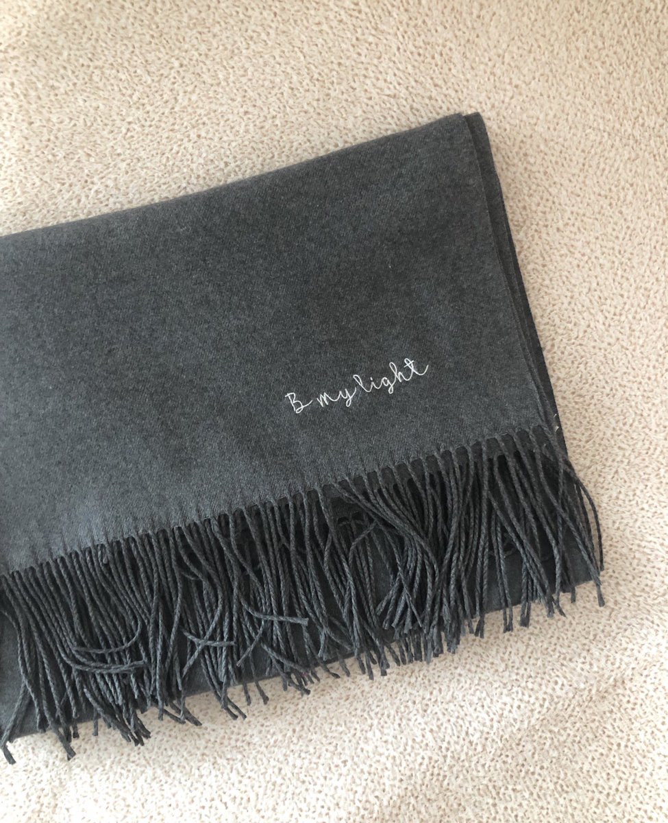 pring_48's tweet photo. 𝑩 𝑴𝒀 𝑳𝑰𝑮𝑯𝑻
ㅡ
RT) 백현 머플러를 보내드려요*´꒳`*

🧣비플러 재판폼 
https://t.co/rLOXrrBvZB

➿ 재고 소진시 마감합니다🚨
➿ 자세한 내용은 폼에서 확인해주세요🥳 https://t.co/xclKr9yB55
