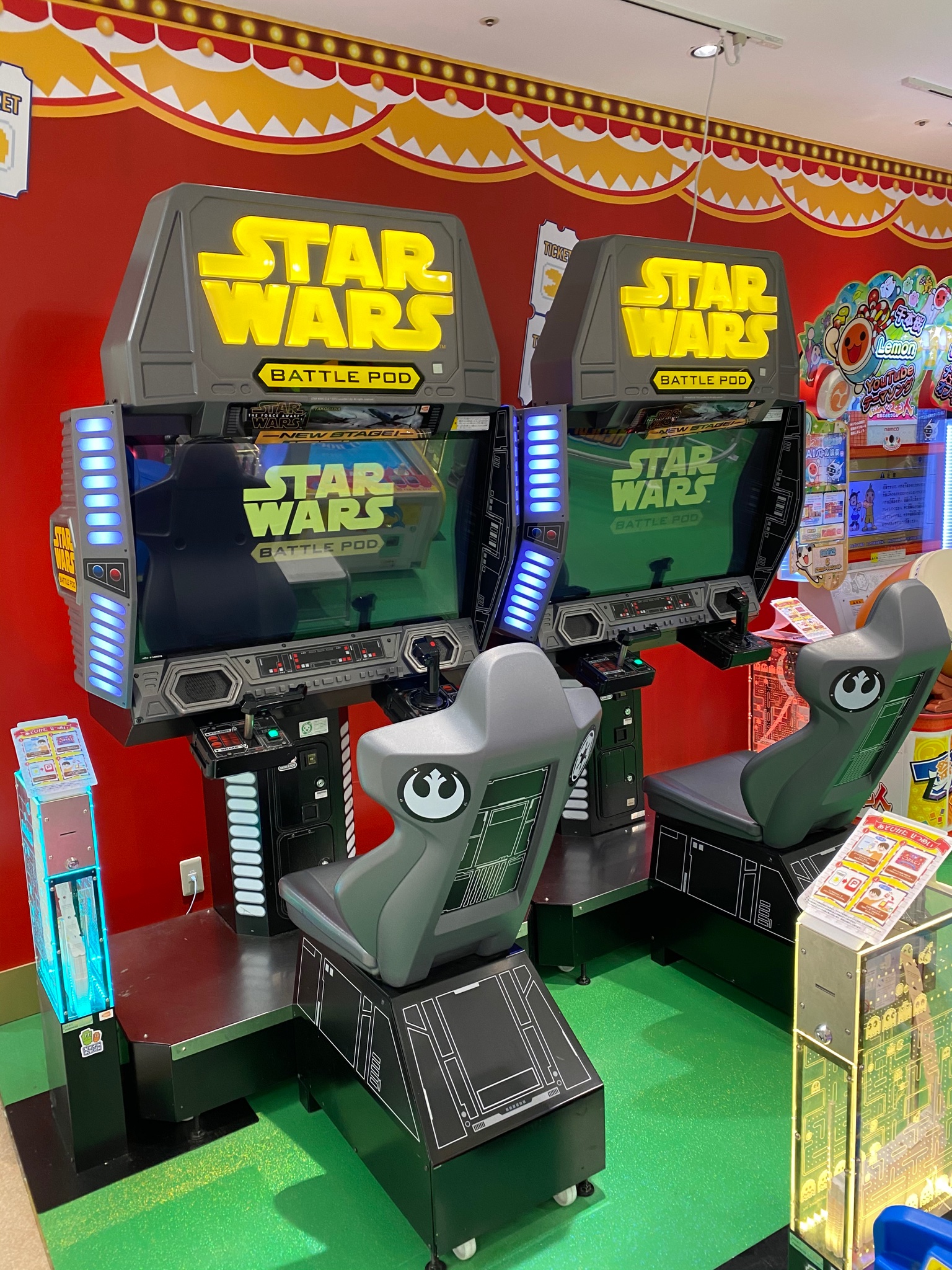 D D 9 5 オズ95周年 Na Twitter おぉ ヴィレヴァンのためにワールドポーターズに来たらキッズゲームに スターウォーズバトルポッド発見 ロ ੭ スタツア乗った後やりたくなるんですよ T Co Gmuqkhxtro Twitter