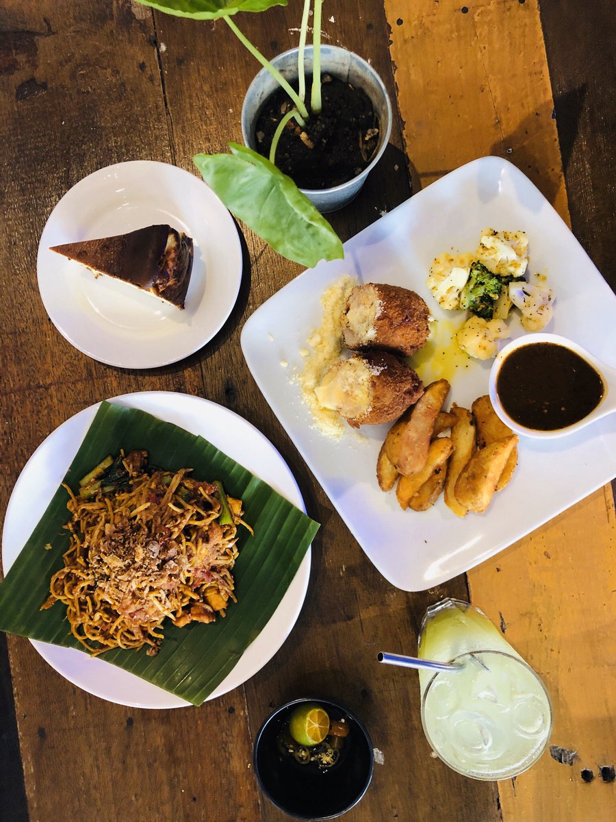 ipoh best makan!
#visitmalaysia2020 
jom jalan2 dalam negara 😀
banyak tempat boleh explore
