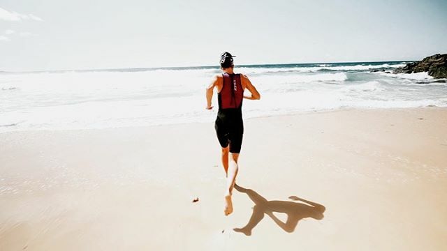 Followed by a Sunday arvo beer, crackers, humus and tobasco #willexerciseforfood #athletelife #iracezone3 #swimlove Video @koruptvision