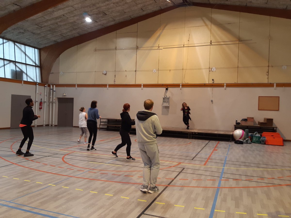 FitformP's tweet photo. Journée Fitness à Saint-Cannat au top, organisée pour récolter des fonds pour notre participation au Raid Amazones
#raidamazones2020 #leriremedecin #saintcannat #fitness #bienetre #posturalball #pilates #strongbyzumba #zumba #yoga #fitform https://t.co/hHGhLKuCEj
