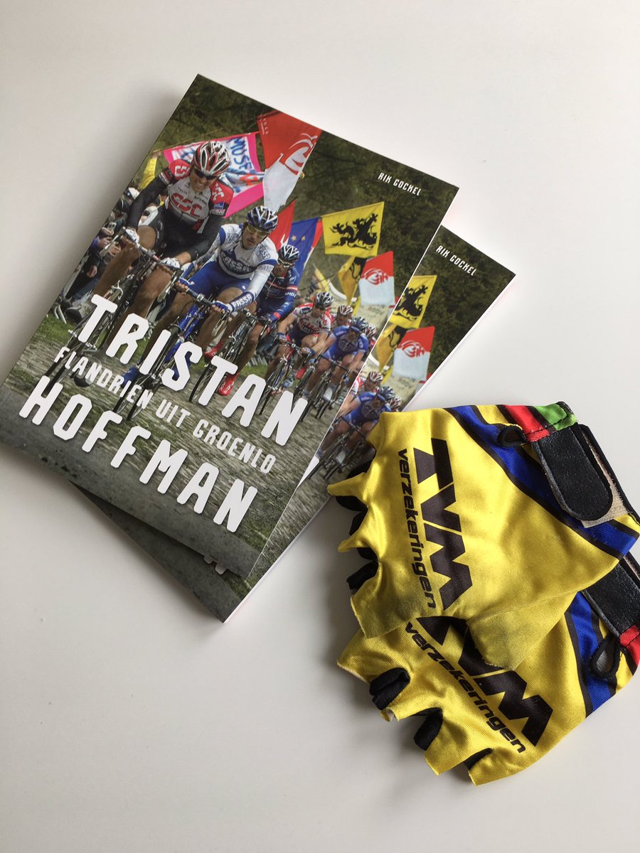 Voor de echte liefhebber: twee boekjes met originele door Tristan gebruikte wielerhandschoenen voor €27.50 samen (3 setjes te koop). Stuur een bericht terug of reageer via wielerboeksken.nl  #flandrien #nostalgie #sportbiografie <a href="/tvmnl/">TVM verzekeringen</a>