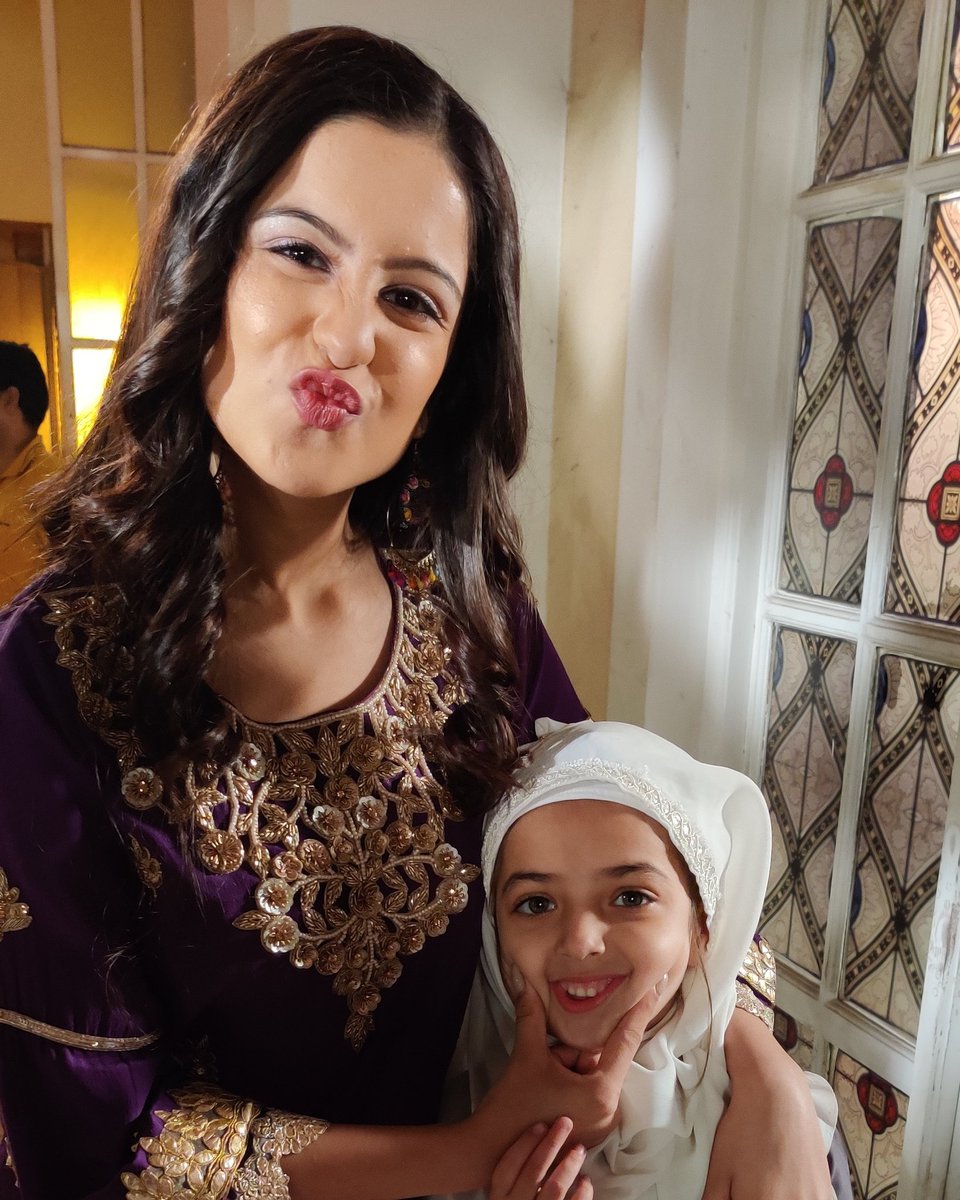 PuvikaG's tweet photo. Main aur Meri Zara Appi. https://t.co/6Sh4C5XoCX