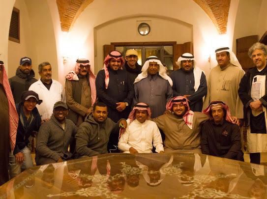 اقامت#لجنة_التنمية_ الاجتماعية_بالقرينة بالشراكه مع مجموعة الملتقى التشكيلي برئاسة الفنان#سعد_العبيد ورشة عمل تشكيلي حيث تناول الفنانون المشاركون العديد من المواقع التراثيه بالقرينة.
#لجنة_التنمية_الإجتماعية_بالرياض
#لجنة_الدرعية
#لجنة_حريملاء