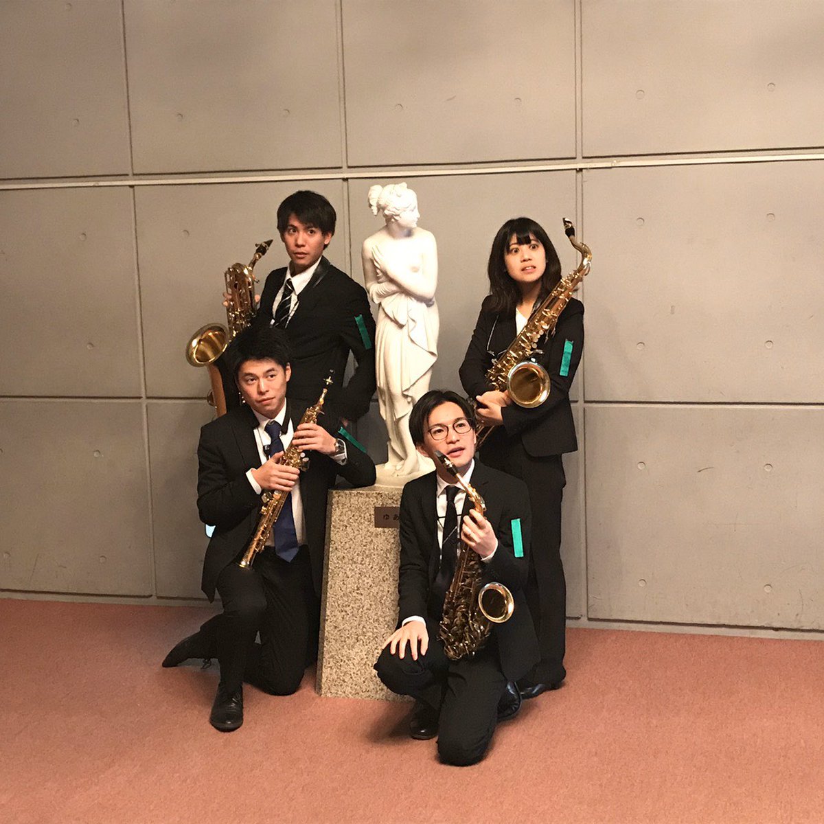 schelmischhh's tweet photo. 本日、西関東アンサンブルコンテストでした！結果は金賞ゴールド🎉残念ながら、念願の全国大会出場には手が届きませんでしたが、本番では、とても良いイメージで演奏することが出来たと実感しています。
応援いただいた皆さま、ありがとうございました！
今後ともSchelmischをよろしくお願いします🎷 https://t.co/ihVPuoFuBZ