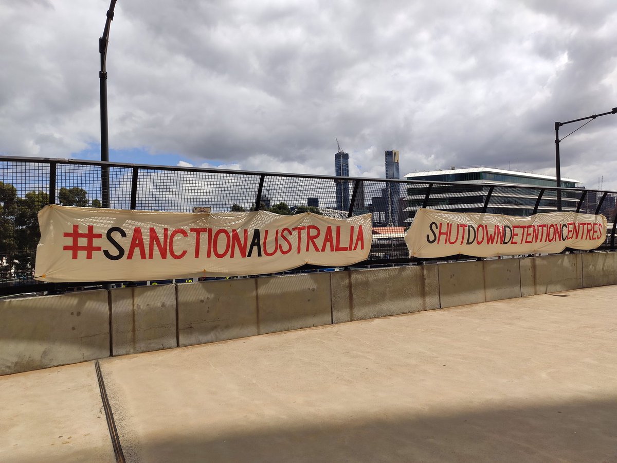 eX-detainees tweet media