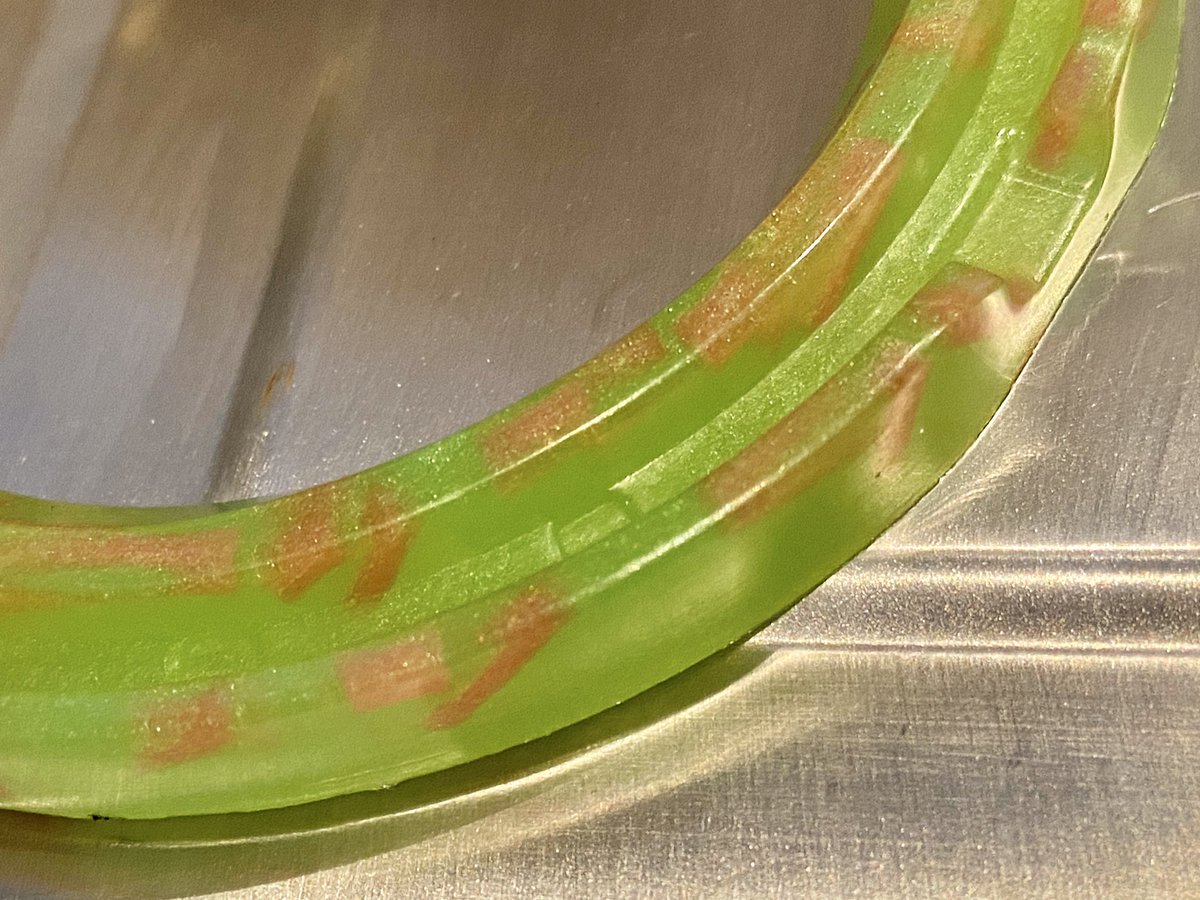 PaddockPosers's tweet photo. Chacun Pour Soi yesterday &amp; Faugheen today🇮🇪
With offcuts from our bracelets, we thought we’d recycle &amp; make use of them in racing themed horseshoes! https://t.co/QVJvEQNwJ3